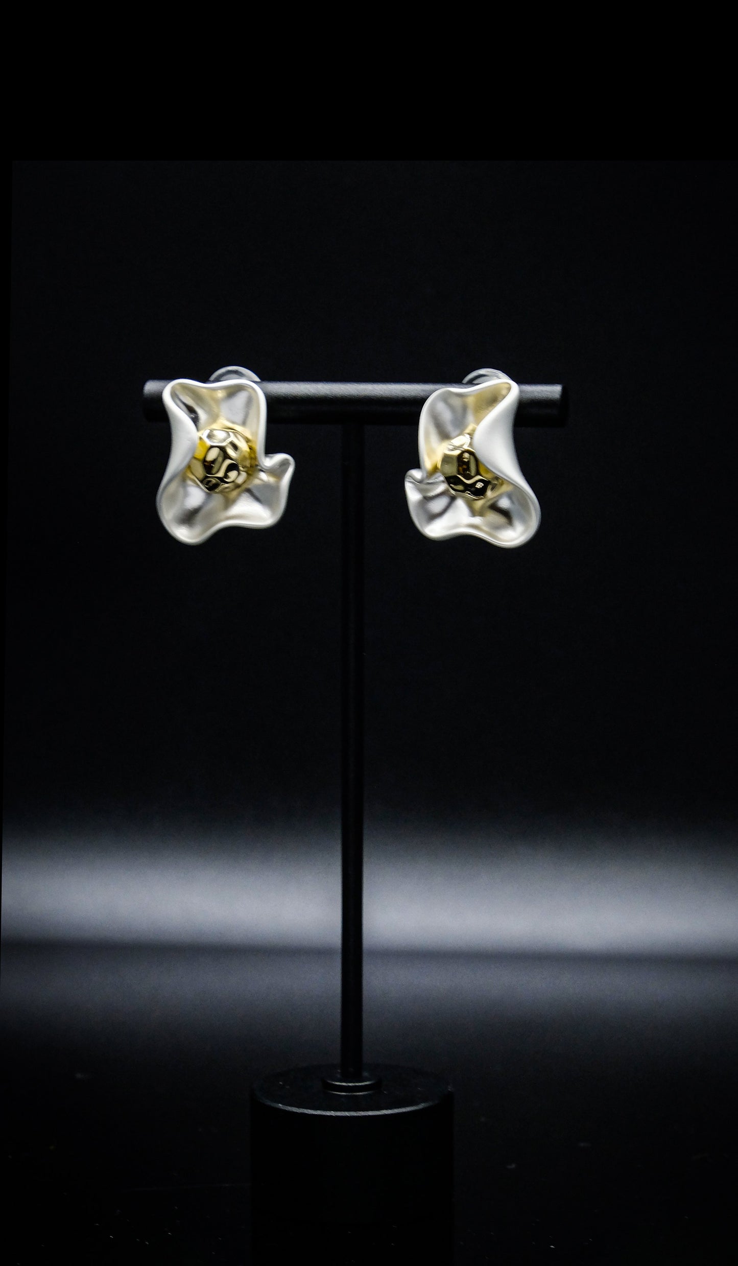 BloomLuxe Petal Earrings – 18K Gold-Plated Floral Studs